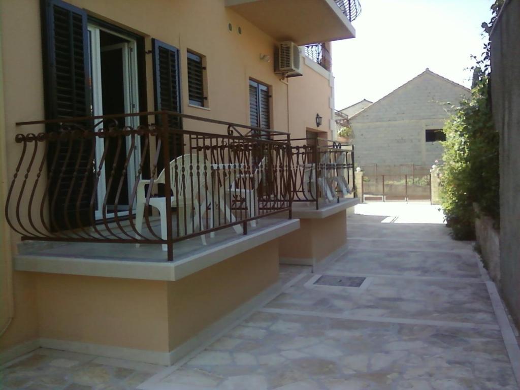 Rooms & Studio Villa Tatjana Supetar Cameră foto